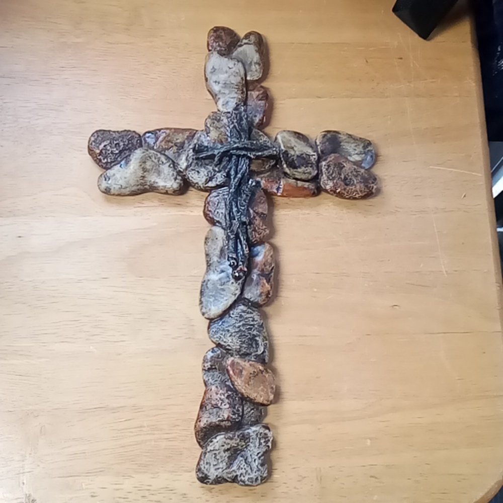 Pebble look large Wall Cross